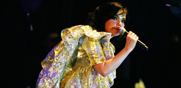A cantora islandesa Björk (Bjork) durante show do Tim Festival 2007, na Marina da Glória, no Rio de Janeiro, RJ (26/10/2007) - Ana Carolina Fernandes/Folha Imagem