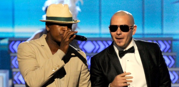 O cantor Ne-Yo e o rapper Pitbull em premiação da "Billboard", em Las Vegas, EUA (22/05/2011); Ne-Yo é um doas artistas que está no novo álbum de Pitbull