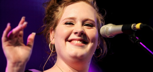 Adele canta em festival na Inglaterra (11/05/2008)
