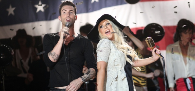 Adam Levine e Christina Aguilera filmam clipe da música 