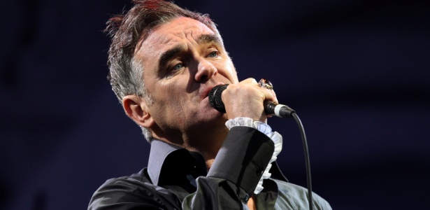 Morrissey canta em show no festival Glastonbury, na Inglaterra (24/06/2011) - Getty Images